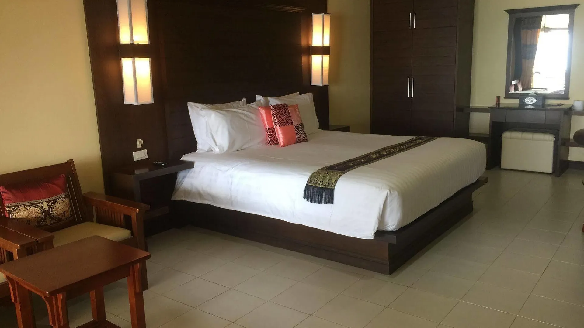 호텔 Beach Home Lanta 코란타